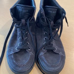 Mens Prada sz 7 black suede high top shoes